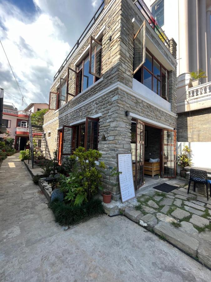Nepali Cottage Guest House Покхара Екстер'єр фото