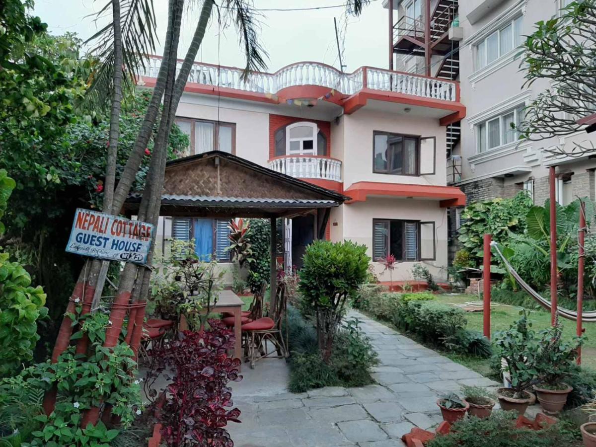 Nepali Cottage Guest House Покхара Екстер'єр фото
